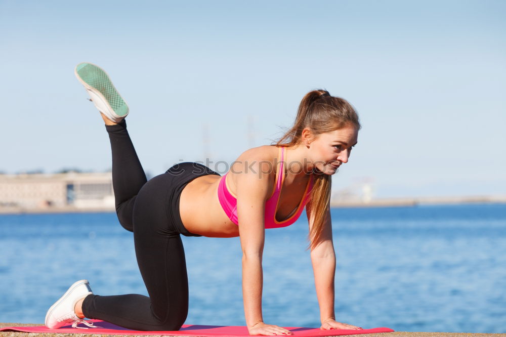 Similar – CHICA CON UNA PELOTA DE PILATES HACIENDO ESTIRAMIENTOS