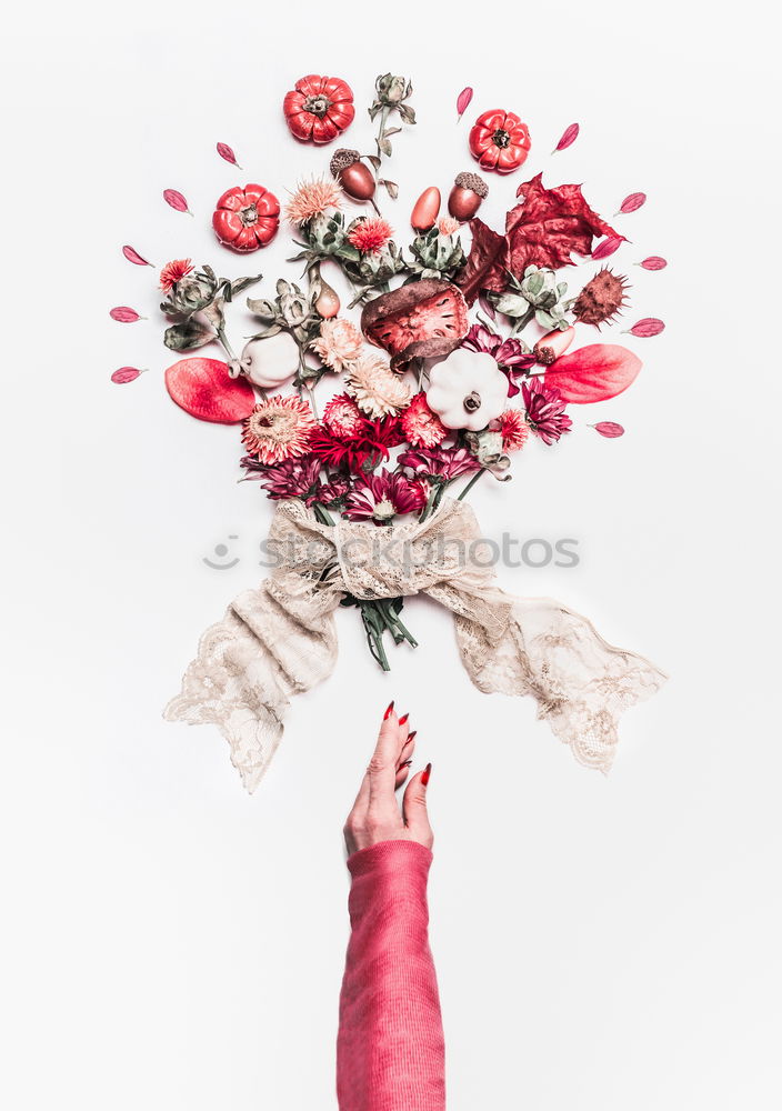 Similar – Foto Bild Junge Frau in einem hellblauen Kleid mit einem Blumenstrauß in der Hand.