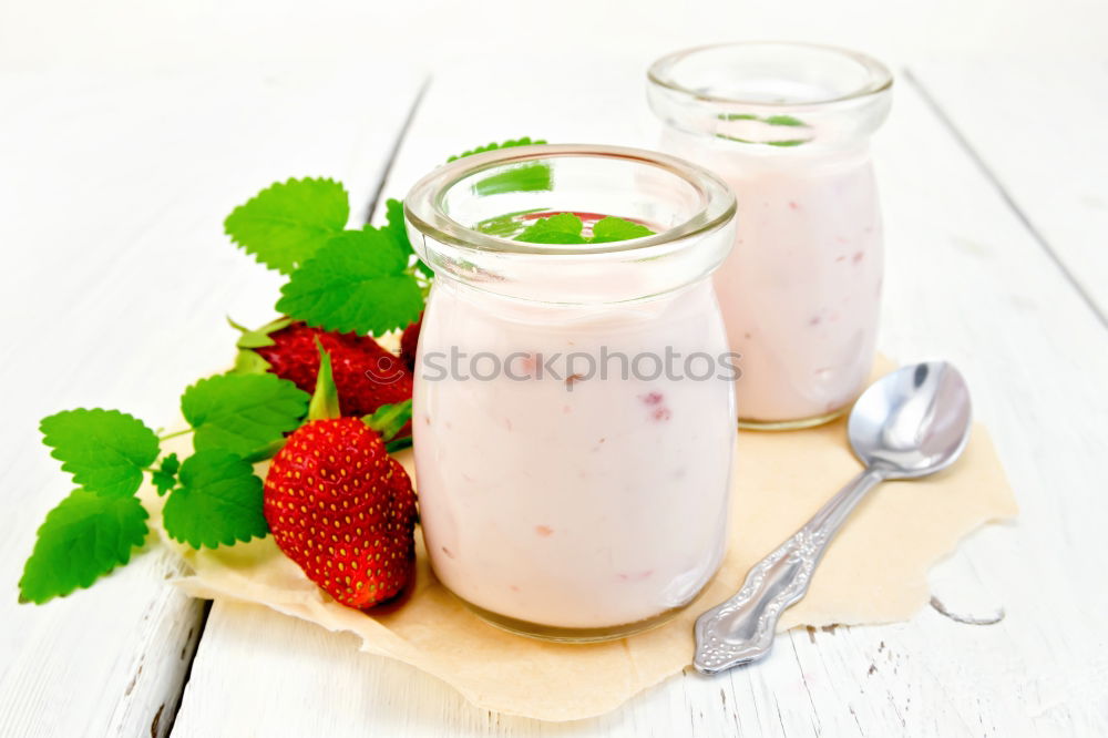 Similar – “A strawberry shake, please.”