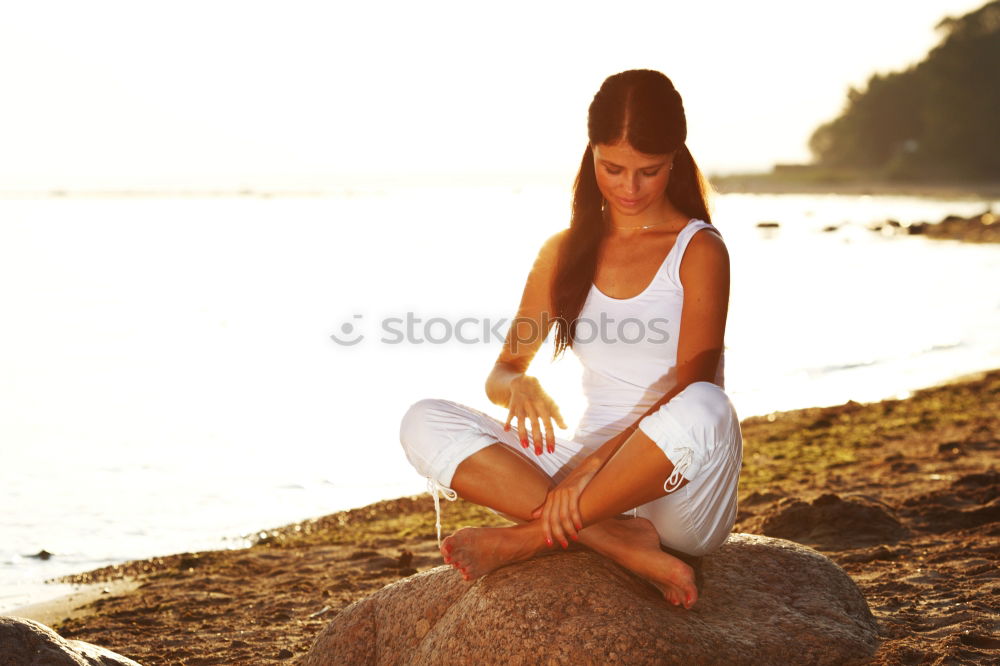 Similar – Süßes fröhliches kleines Mädchen, das im Badeanzug am Strand mit Sand spielt, ein Herz zeichnet und schreibt. Wunderschöner Sommersonnenuntergang, Meer, Kokospalmen, malerische exotische Landschaft. Phuket, Thailand